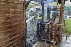 20240415_b2_brennt_schuppen_feuerwehr_dannenberg_2