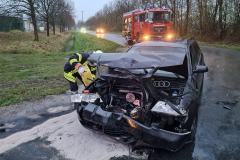 20220414_h1_auslaufende_betriebsstoffe_nach_verkehrsunfall_feuerwehr_dannenberg