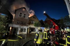 20220618_b3_feuer_innenstadt_feuerwehr_dannenberg_2