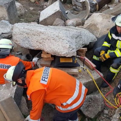 20180511_Zuguebung_Feuerwehr_Dannenberg_Hundestaffel_Karwitz_02