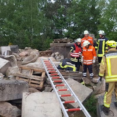 20180511_Zuguebung_Feuerwehr_Dannenberg_Hundestaffel_Karwitz_03