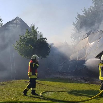 20180713_B2_Brennt_Werkstatt_Feuerwehr_Dannenberg_5