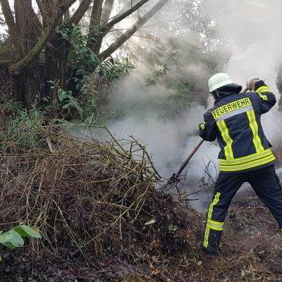 20190128_Feuer_Kompost_Feuerwehr_Dannenberg_2