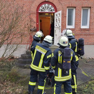 20200131_B1_Schwelbrand_in_Kueche_Feuerwehr_Dannenberg_3