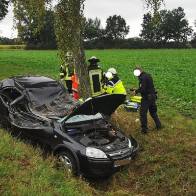 20200927_VUPK_Verkehrsunfall_Feuerwehr_Dannenberg_2