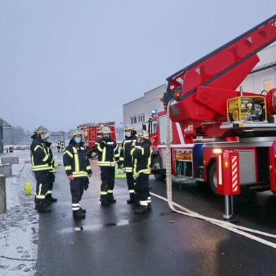 20210202_B3_Feuer_Industriebetrieb_Feuerwehr_Dannenberg_1